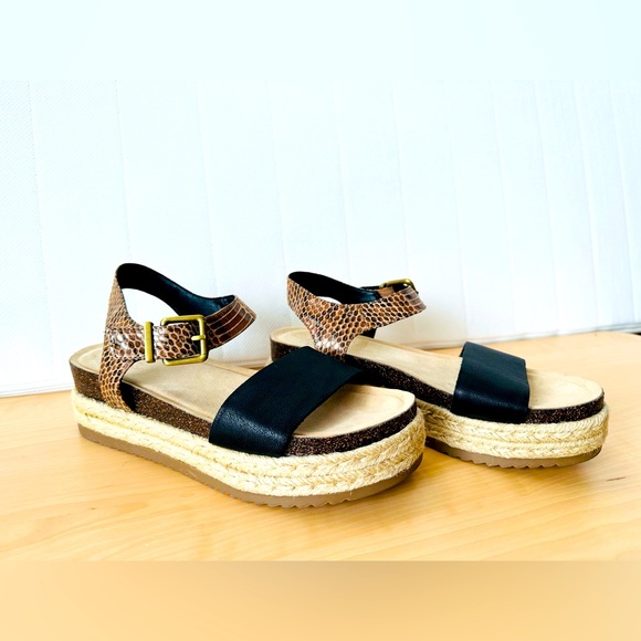 🌟 HP 🌟 Crown Vintage Nedra Espadrille Wedge Sandal - Picture 3 of 6